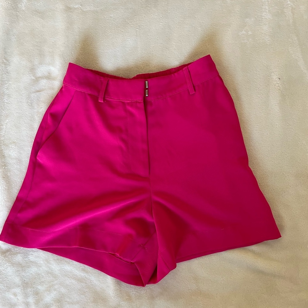 Harlow High Waist Fuchsia Shorts